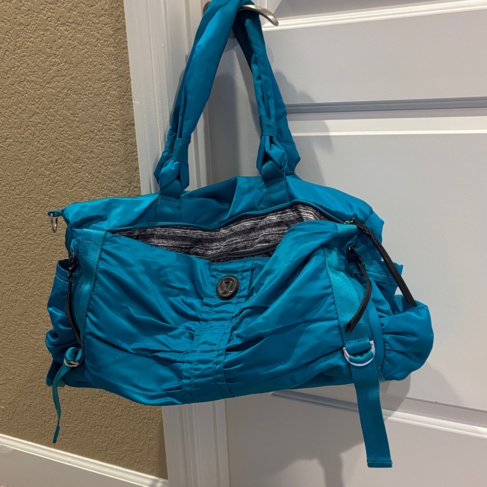 Lululemon Teal Bag